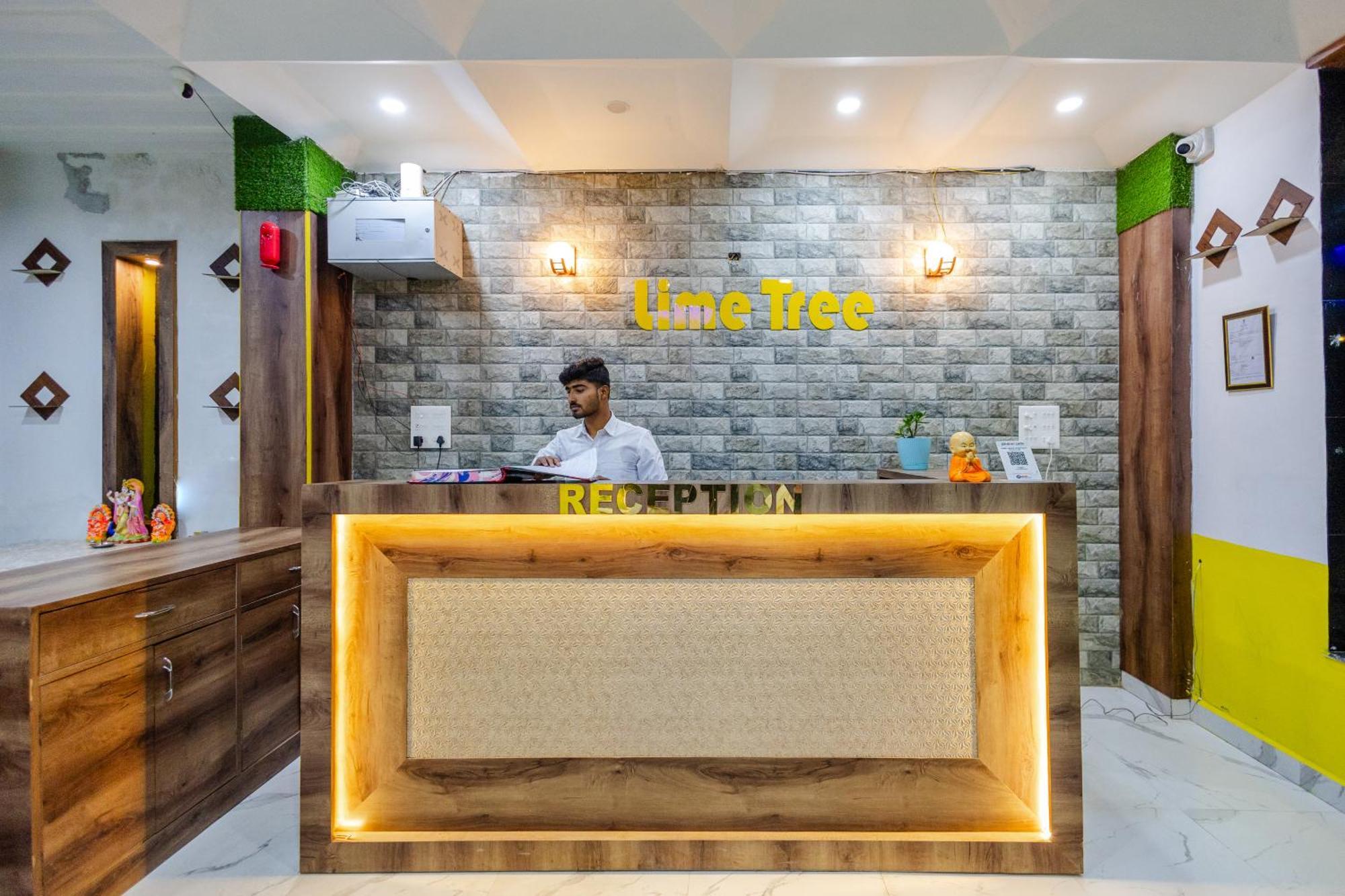 Lime Tree Hotel And Banquet Вриндавана Экстерьер фото